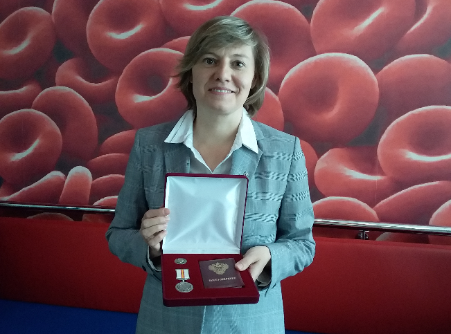 Екатеринбурженка награждена медалью ФМБА России «За содействие донорскому движению» 